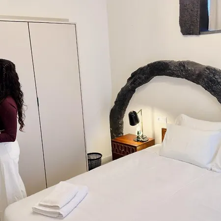 O Palheiro Tatil Evi Biscoitos (Terceira)